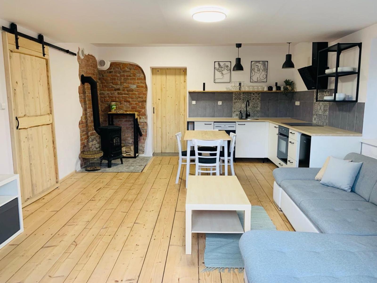 101 Apartment *